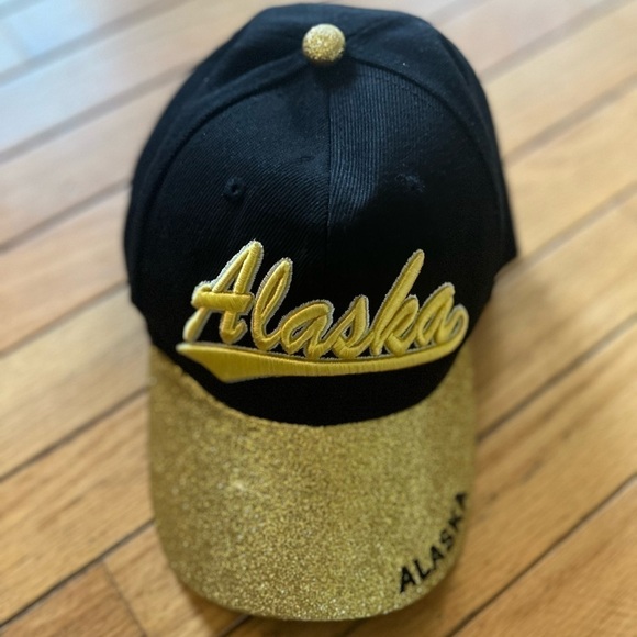 Alaska Accessories - Alaska Cap Women’s Adjustable Black Gold Sparkly Glitter NWOT